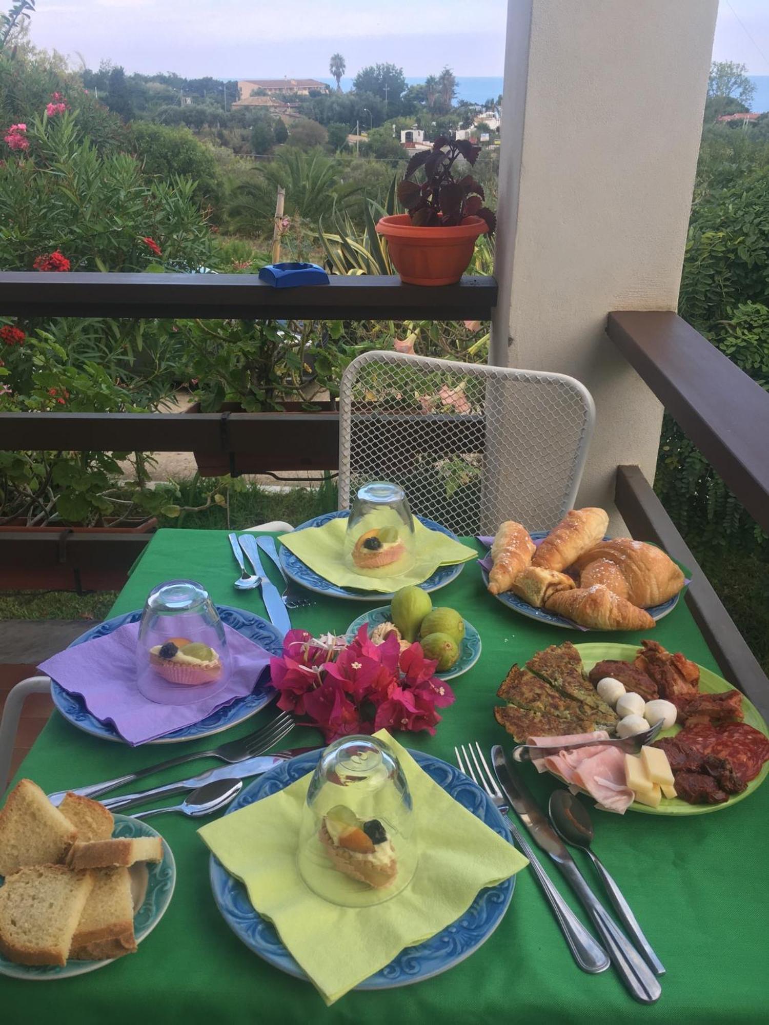 B&B A Casa Di Picci Santa Domenica  Εξωτερικό φωτογραφία