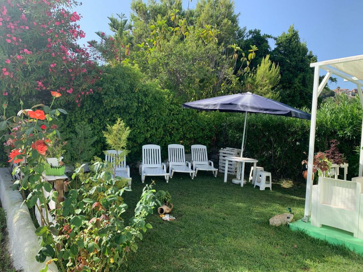 B&B A Casa Di Picci Santa Domenica  Εξωτερικό φωτογραφία